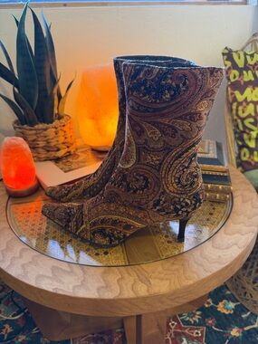 Predictions Paisley Pointed-Toe Ankle Boots in Brown and Gold